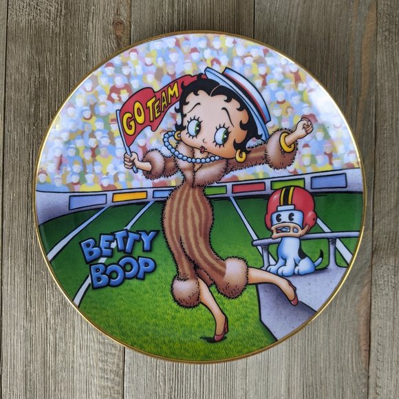 Betty Boop Homecoming Queen Football Plate - Picture 1 of 3